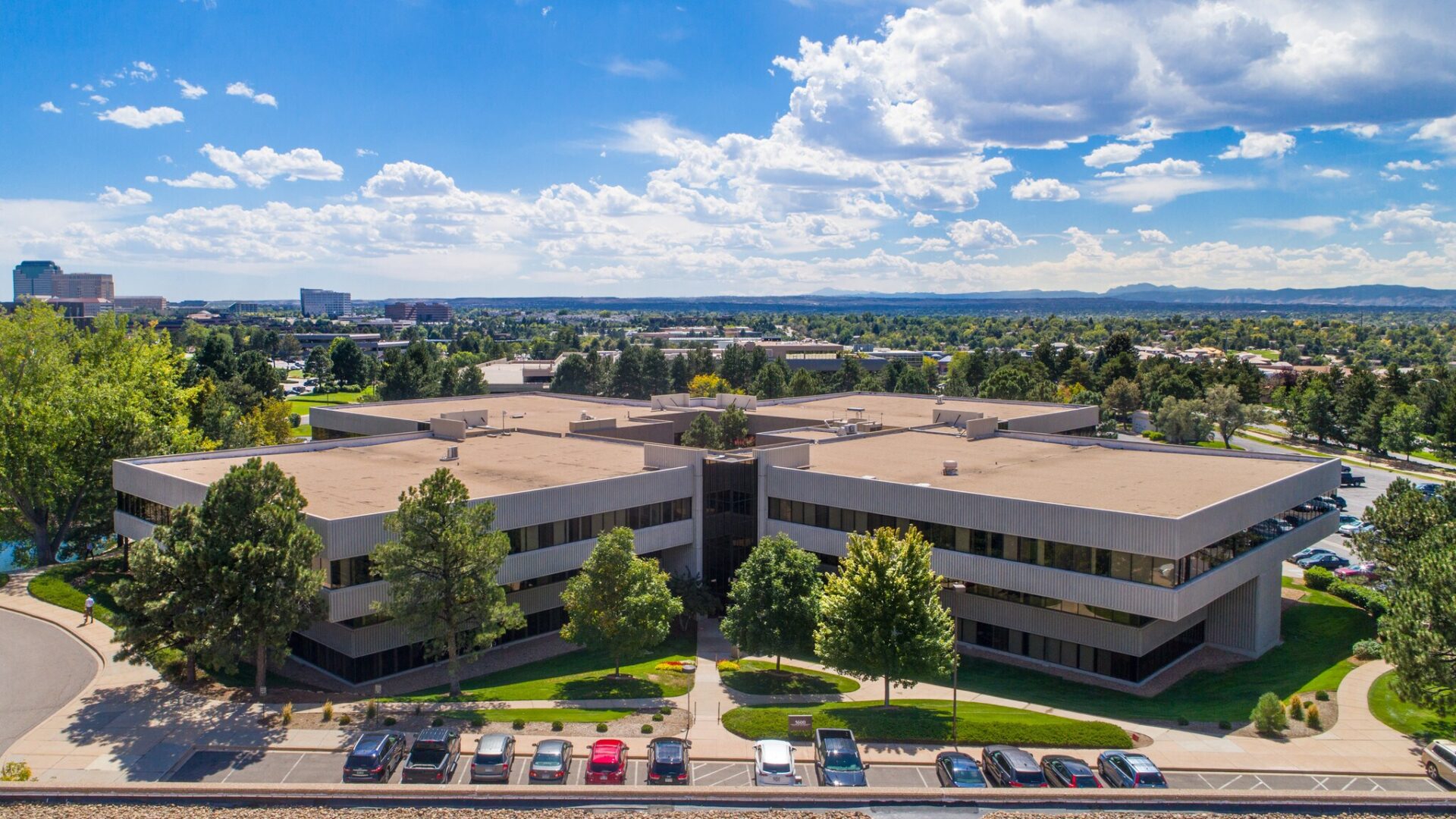 Quebec Corporate Plaza – Greenwood Village, CO | Good Signature Management